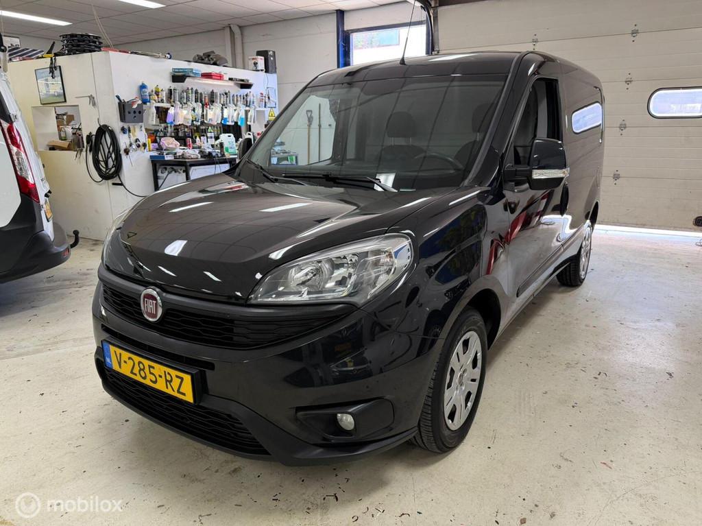 Fiat Doblo Cargo 1.3 MJ L1 Airco Cruise Navi, Gebruikt, Euro 6, Electronic Stability Program (ESP), Zwart