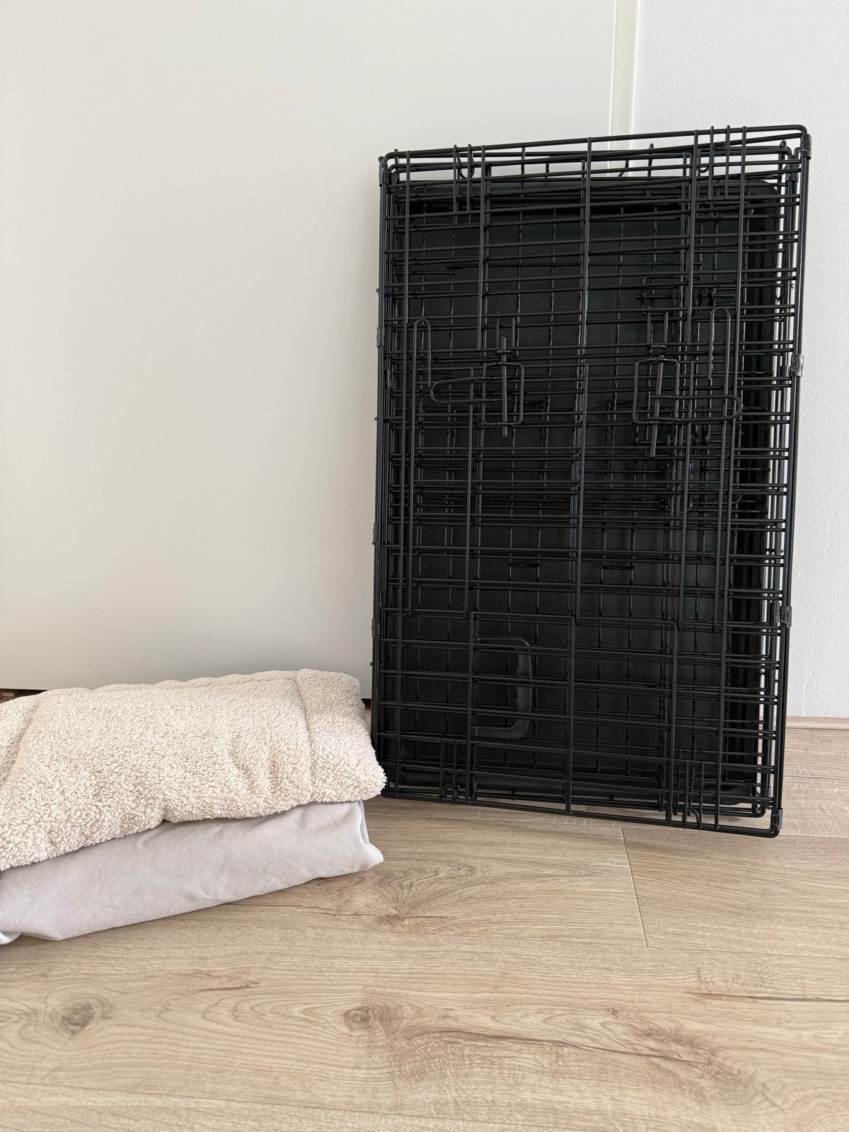 Adori bench 76x48x54, District bench hoes 79x56x59, Dieren en Toebehoren, Hondenbenches, Ophalen of Verzenden, Gebruikt