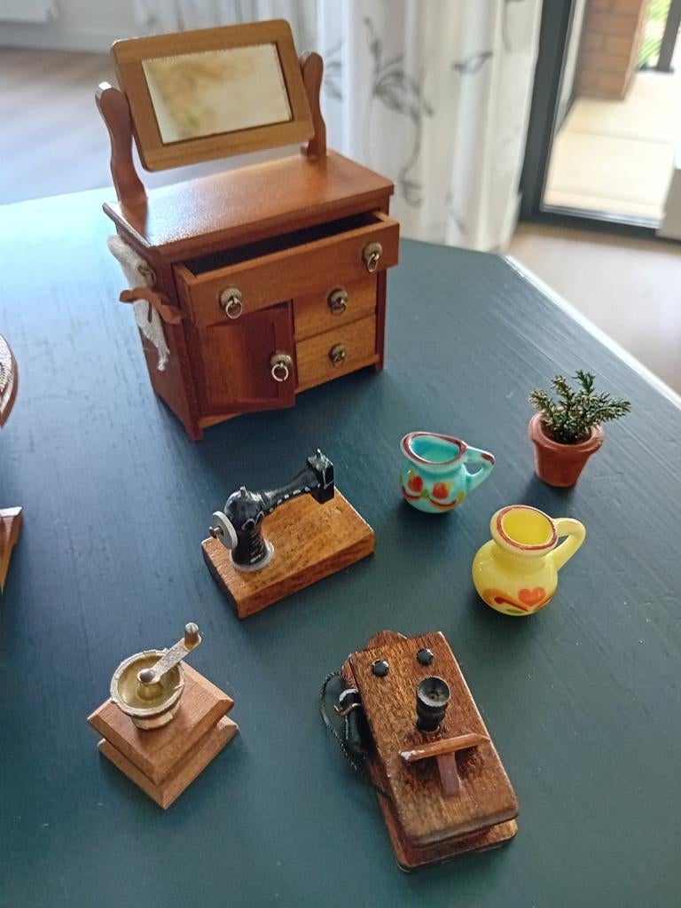 Poppenhuizen en toebehoren., Antiek en Kunst, Ophalen of Verzenden