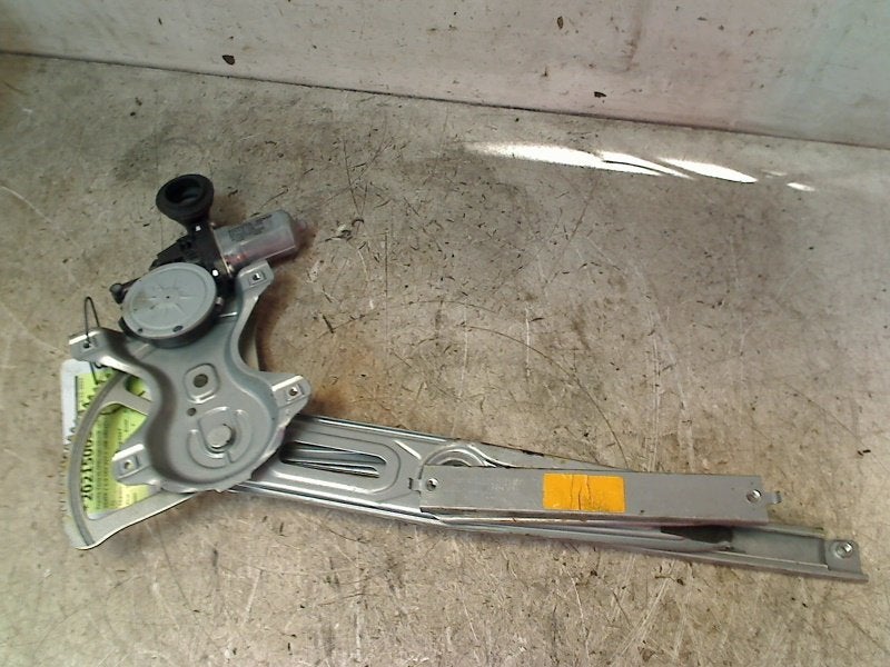 Raammechaniek Elek Rechts + MOTOR Yaris II (P9) 2006, Auto-onderdelen, Carrosserie en Plaatwerk, Gebruikt, Kundenbetreuung@toyota.de