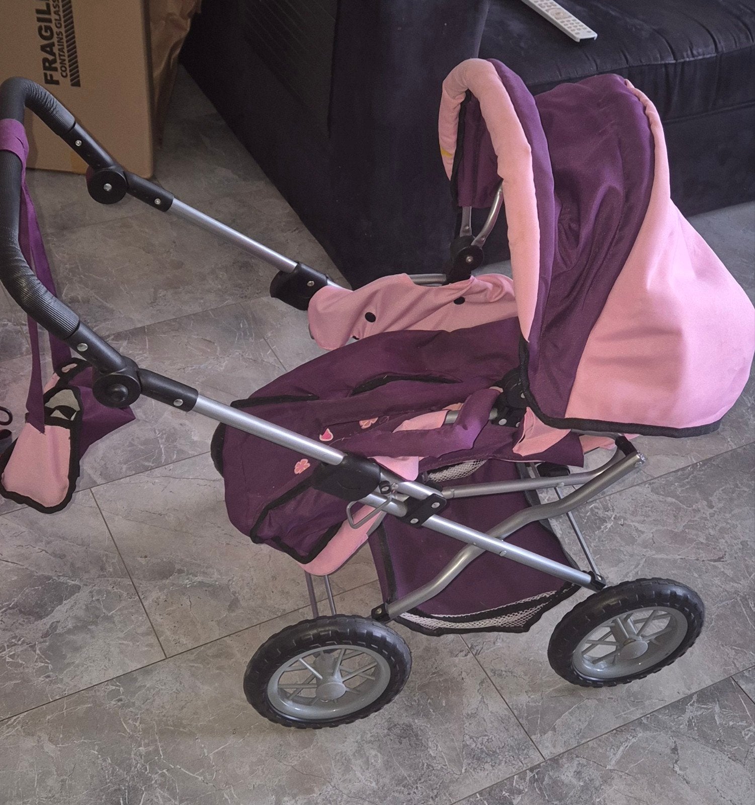 Paarse en roze kinderwagen met reiswieg, Ophalen of Verzenden, Overige merken, Met reiswieg
