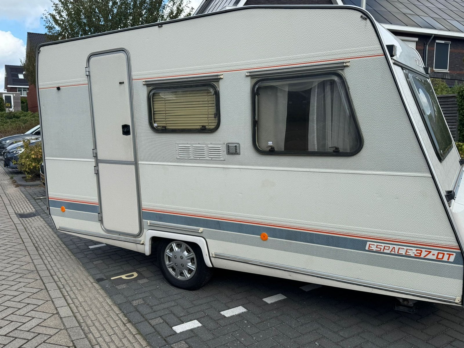 Nette 4-persoons Gruau caravan met stapelbed, Caravans en Kamperen, Overige merken, Omvormbare zithoek, Treinzit, Particulier