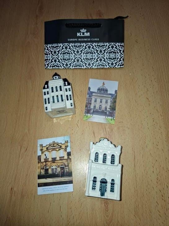 KLM huisjes   huisje 100 en 104., Verzamelen, Ophalen of Verzenden, Nieuw, 81 t/m 91, Gevuld