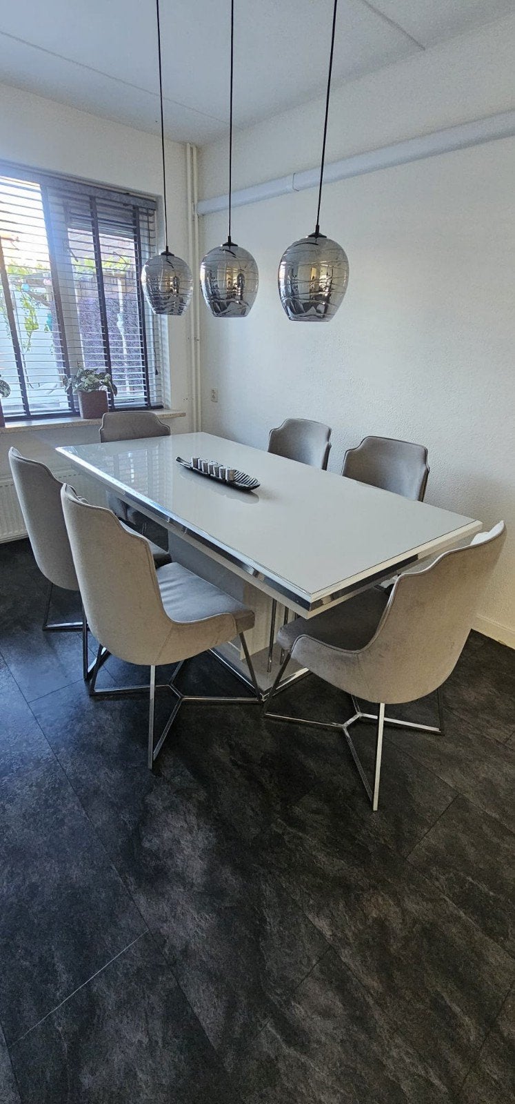 Moderne eettafel met 6 stoelen Enschede, Huis en Inrichting, Tafels | Eettafels, Overige materialen, Zo goed als nieuw, 150 tot 200 cm