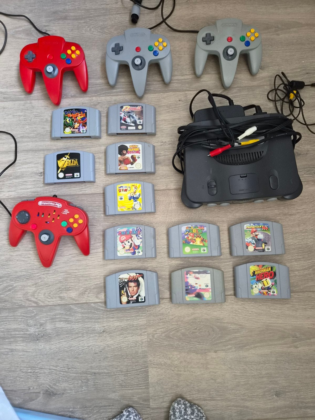 Nintendo 64 Console met 4 controllers en 11 games, Spelcomputers en Games, Ophalen, Met 3 controllers of meer, Met games