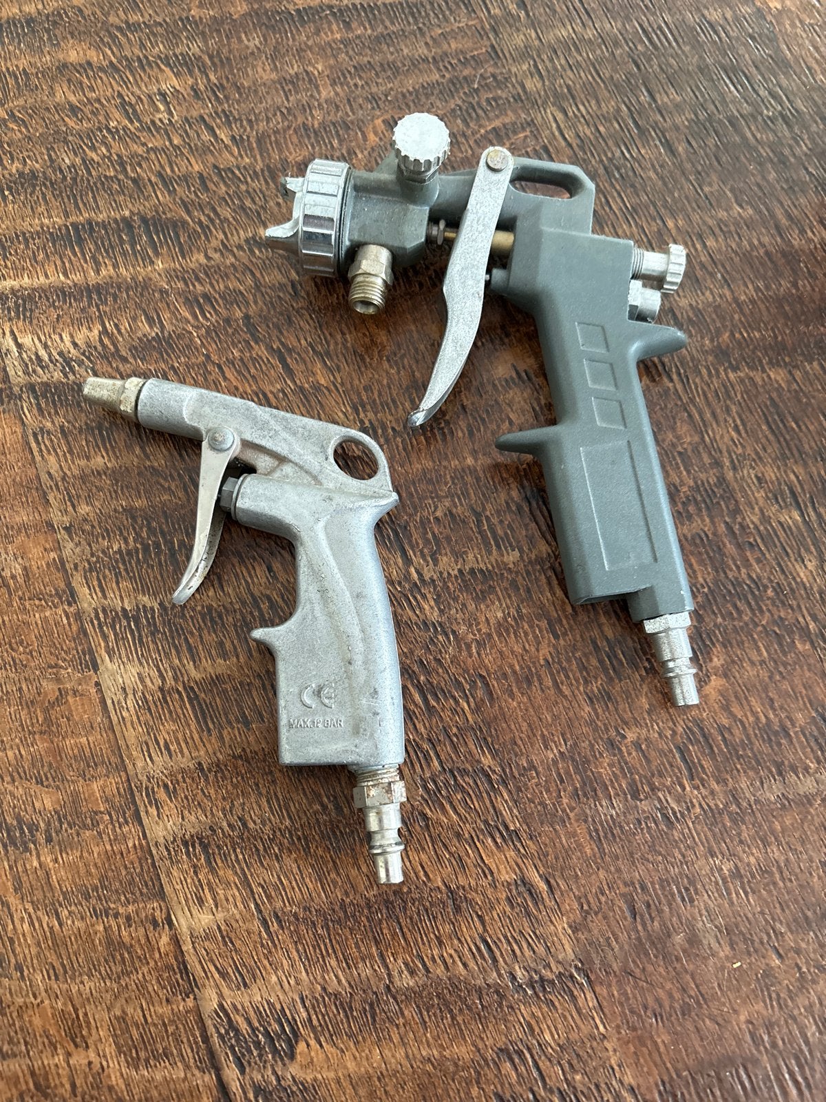 Verfspuit en luchtpistool - Gebruikt, Doe-het-zelf en Verbouw, Gereedschap | Handgereedschap, Ophalen of Verzenden, Gebruikt, Overige typen