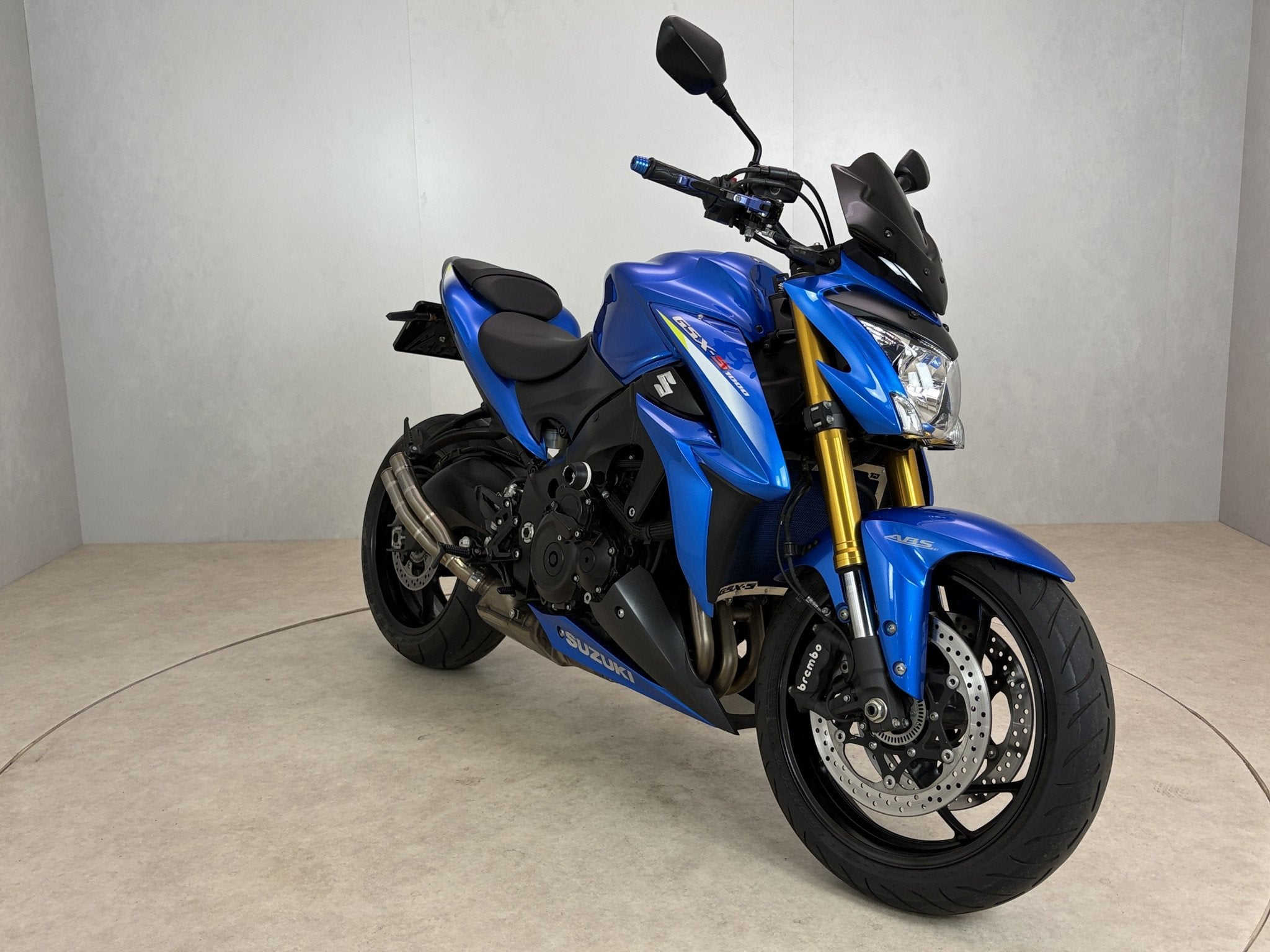 Suzuki GSX-S1000 (bj 2015), Suzuki B.V. Nimag, Lange Dreef 12
4131 NH  VIANEN, Bedrijf, Klantenservice@suzuki.nl
