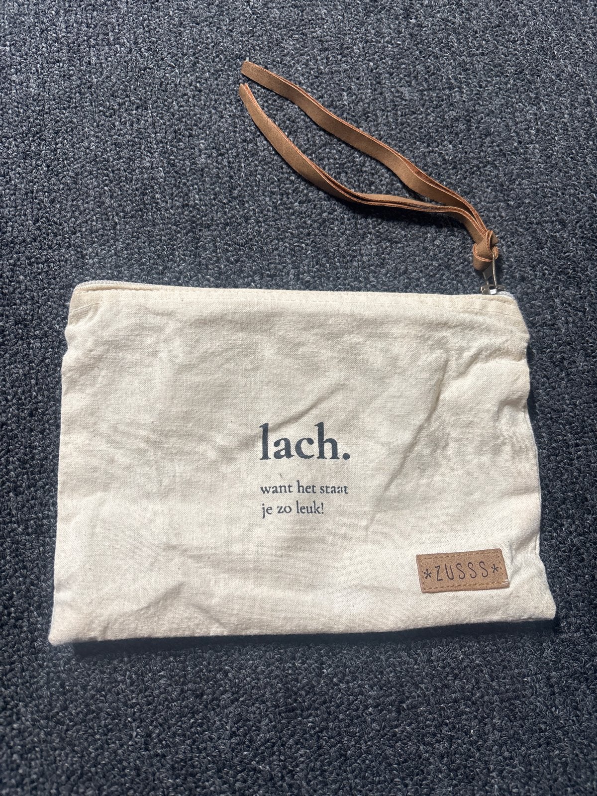 Zusss make up zakje "lach. want het staat je zo leuk!", Sieraden, Tassen en Uiterlijk, Tassen | Damestassen, Ophalen, Gebruikt