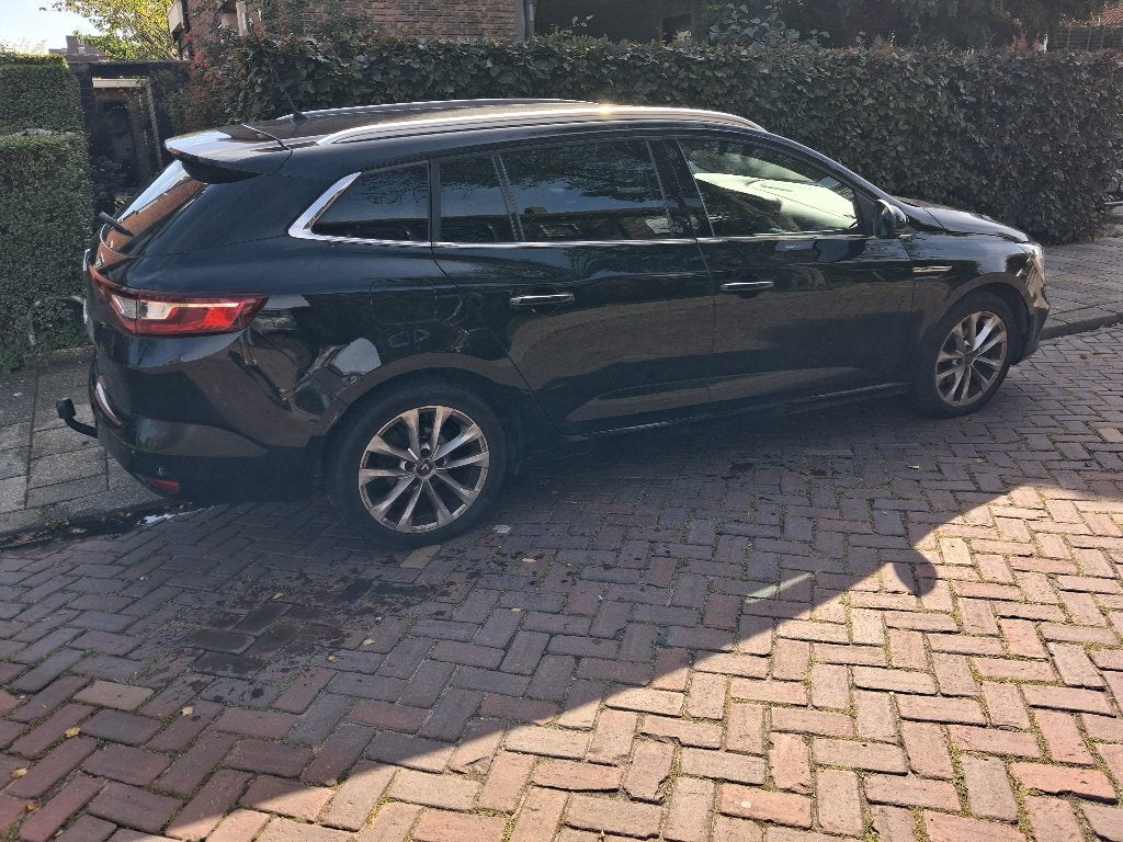Renault Mégane estate 1.3 TCe 140pk GPF 2019 Zwart, Auto's, Euro 6, 4 cilinders, Alcantara, Zwart