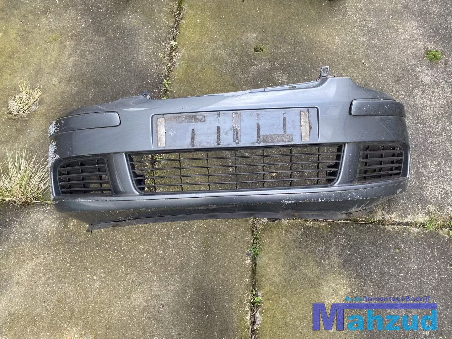 VW GOLF 5 Grijs LA7T Voorbumper 2003-2009, Gebruikt, Volkswagen AG, Bumper, Berliner Ring 2
38440  Wolfsburg, DE