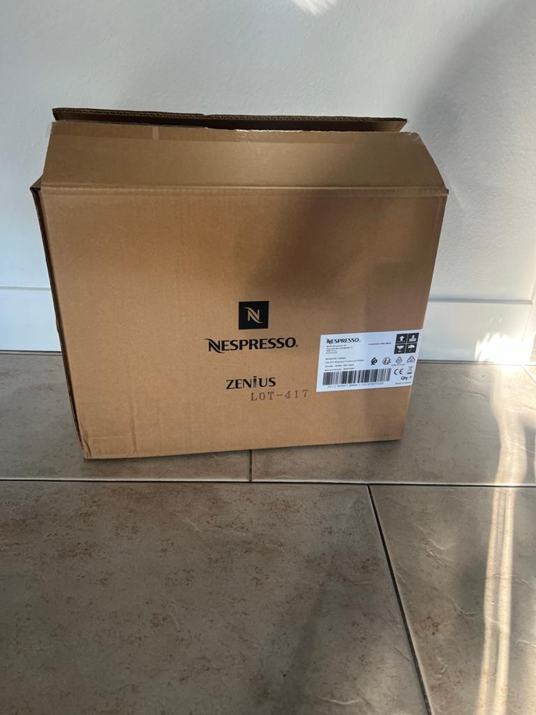 Nespresso Zenius Koffieapparaat - Nieuw in doos, Ophalen of Verzenden, Nieuw, Koffiemachine, Koffiepads en cups