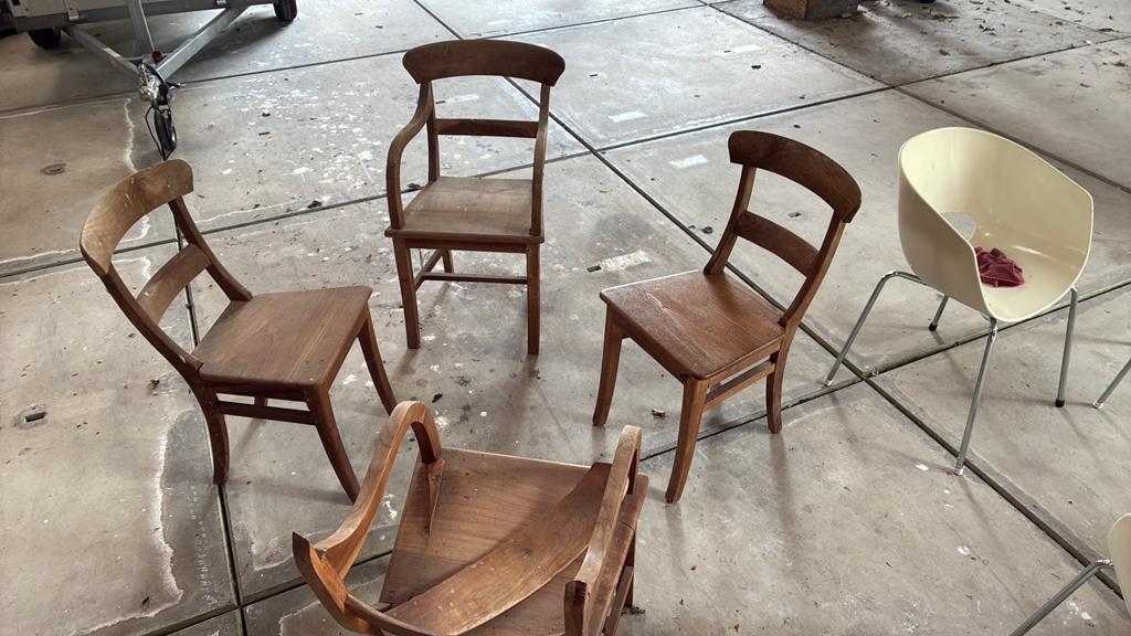 4 Teakhouten stoelen - opknapper, Ophalen, Gebruikt, Bruin, Vier