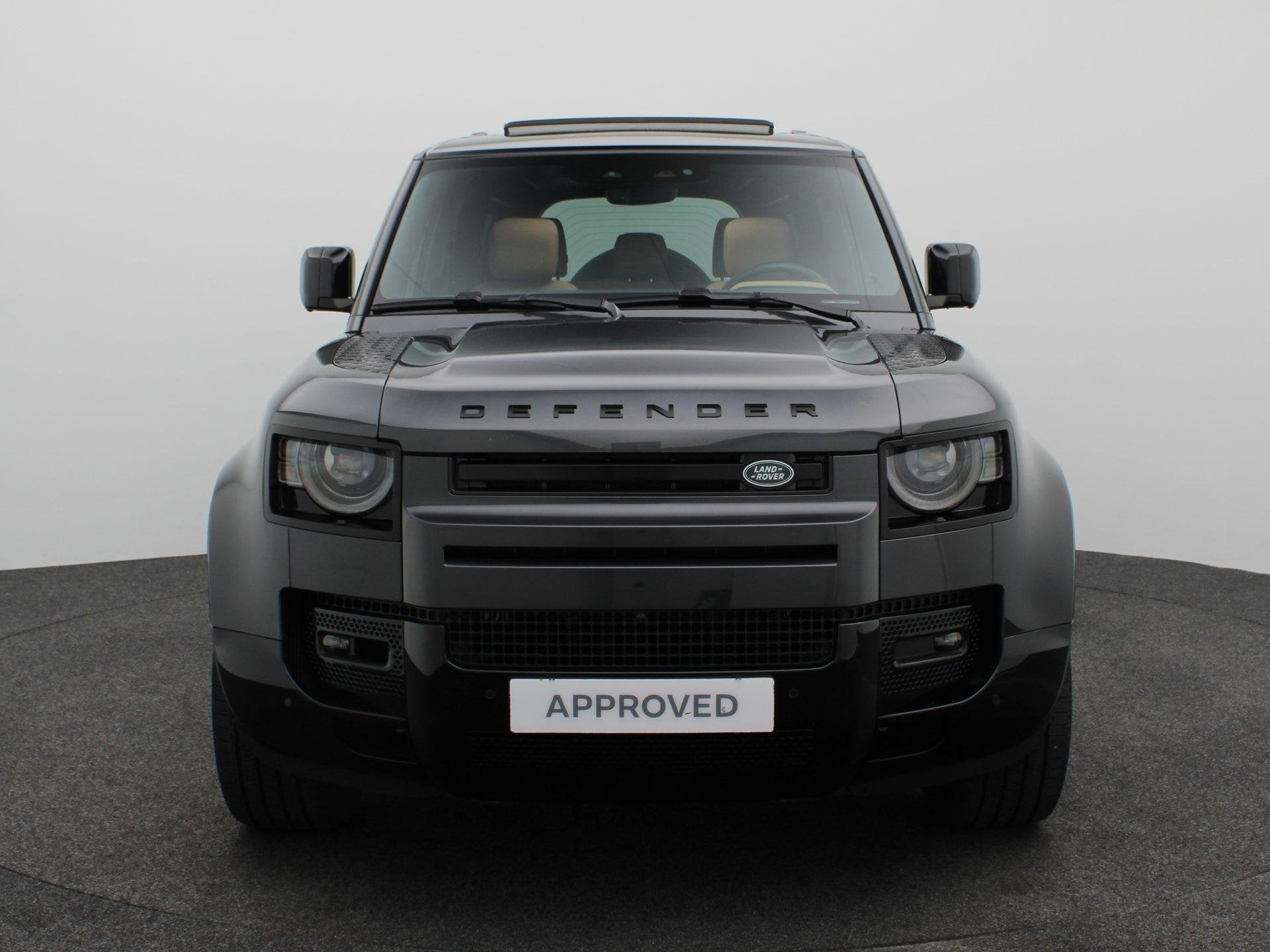 Land Rover Defender 110 2.0 P300e 110 X-Dynamic HSE Cold Cli, Auto's, Land Rover, Automaat, 12 maanden, Gebruikt, Euro 6