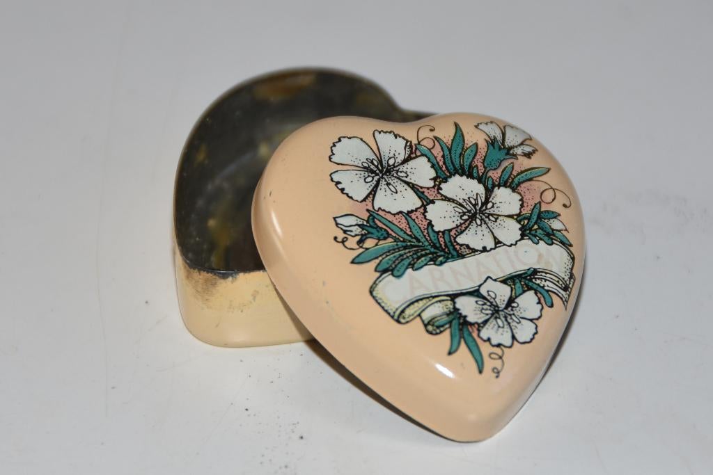Oud Kandell blikje hart vormig met Anjer bloem versiering, Verzamelen, Verzenden, Gebruikt, Overige