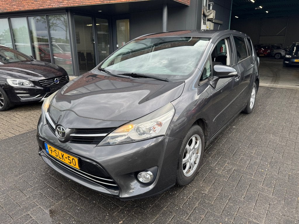 Toyota Verso 1.8 VVT-i AUTOMAAT CAMERA CRUISE NW APK ORIG NL, Euro 5, Gebruikt, 4 cilinders, Origineel Nederlands