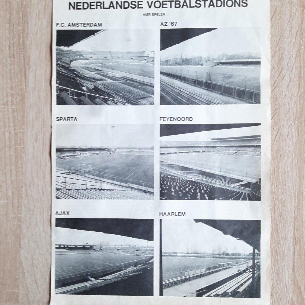 A4 met 6 afbeeldingen van oude stadions jaren 70., Verzenden, Gebruikt, Overige binnenlandse clubs, Poster, Plaatje of Sticker
