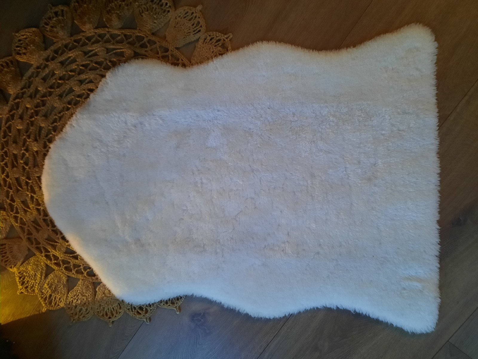 IKEA TOFTLUND vloerkleed - zacht wit imitatiebont, 100 tot 150 cm, Wit, Zo goed als nieuw, Scandinavisch, Modern, Cozy