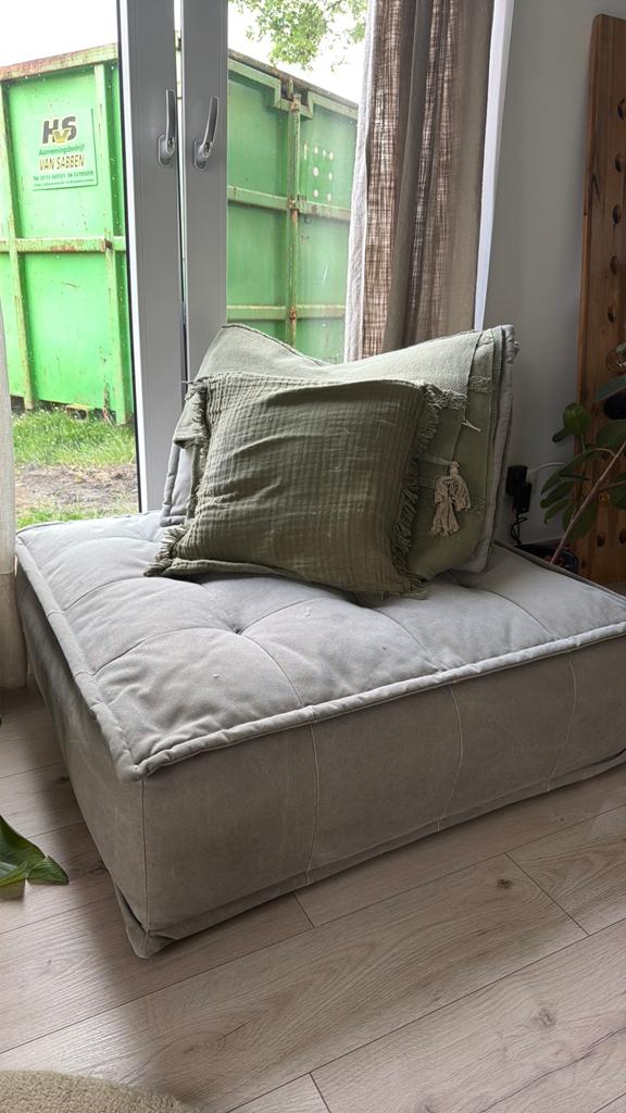 Gave bijzetbank / poef met verplaatsbaar kussen Loods5, Ophalen, Eenpersoons, 75 tot 100 cm, Zo goed als nieuw