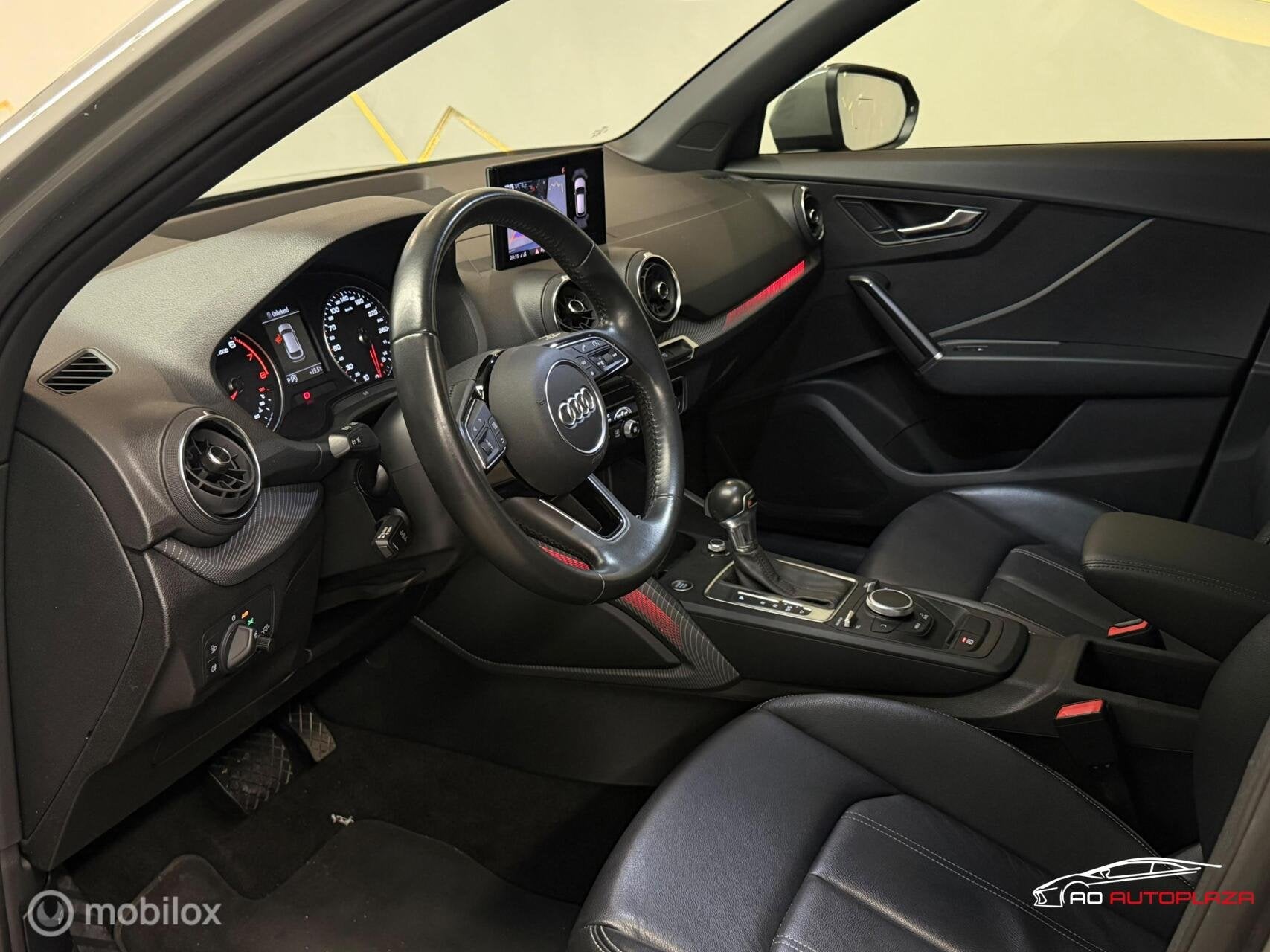 Audi Q2 35 TFSI Panorama/Keyless/Nardo grey/Leder/Sfeerverli, 15 km/l, 1498 cc, 4 cilinders, 150 pk