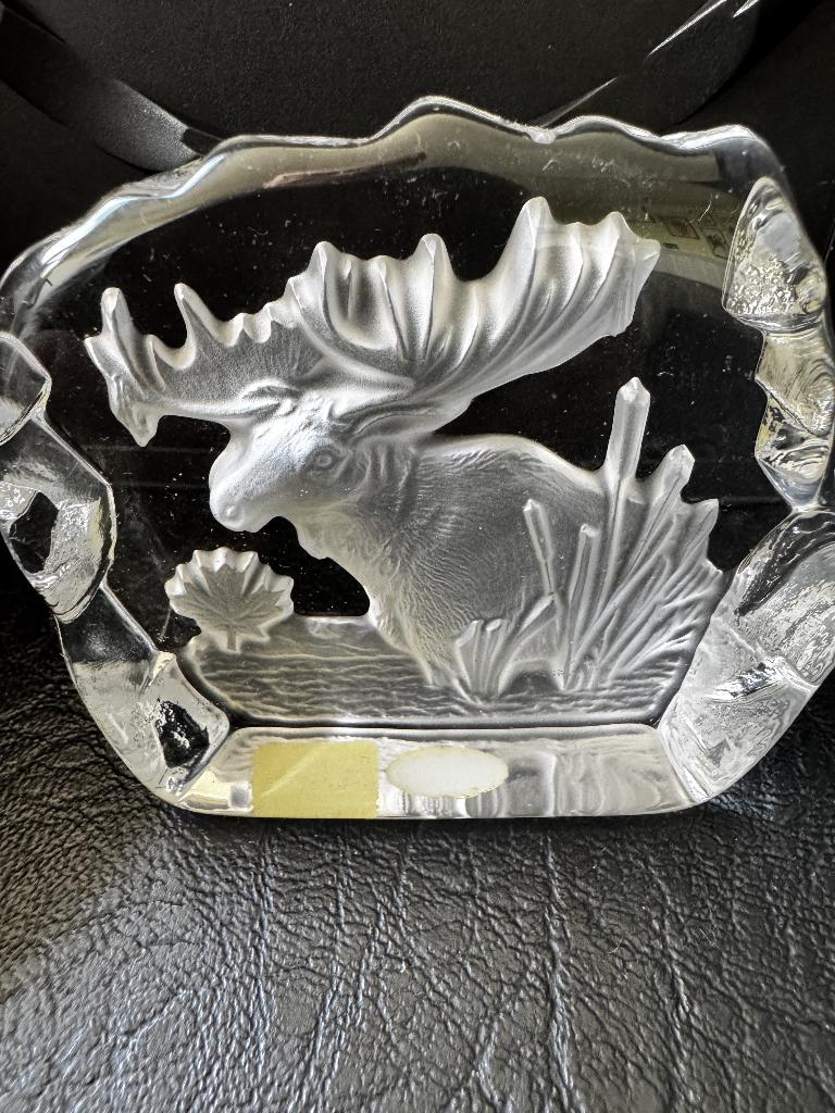 Tilley Bohemian glass image of a Moose., Ophalen