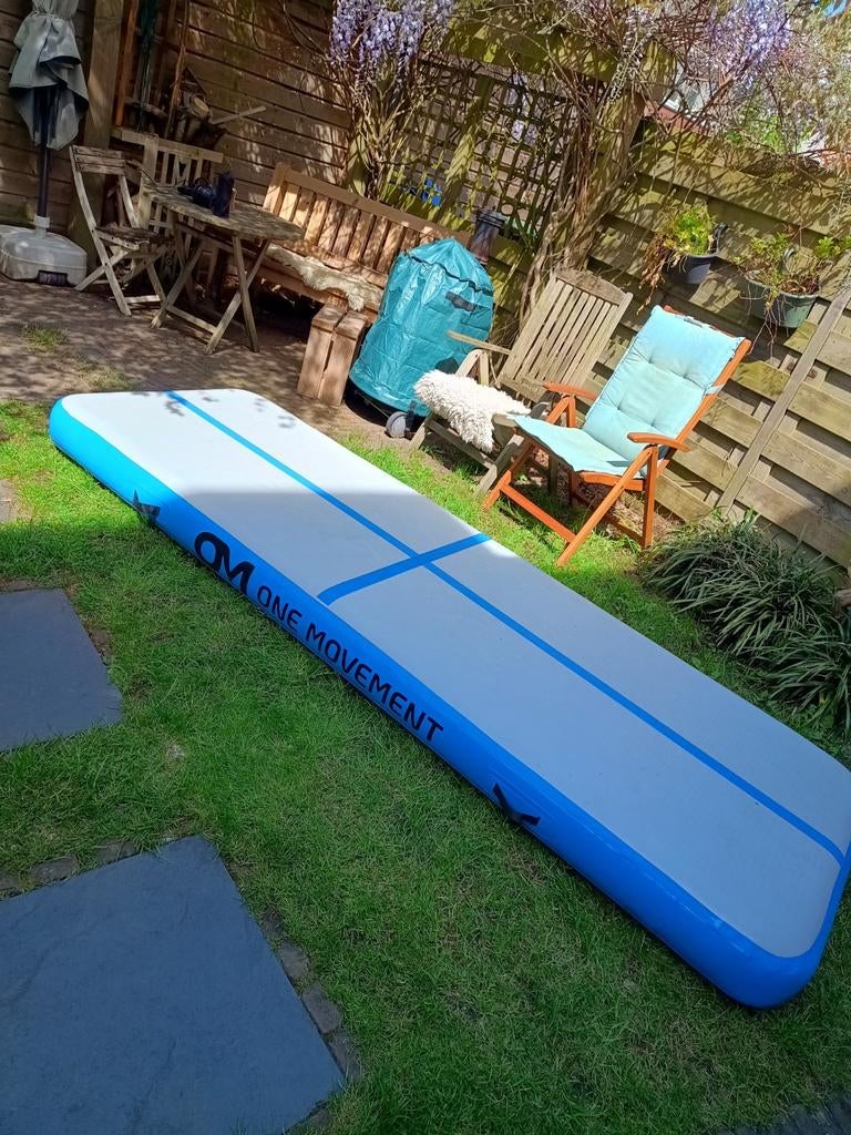 Blauwe airtrack 300x100x20 cm, Sport en Fitness, Turnen, Kindermaat 122 t/m 140, Ophalen, Materiaal