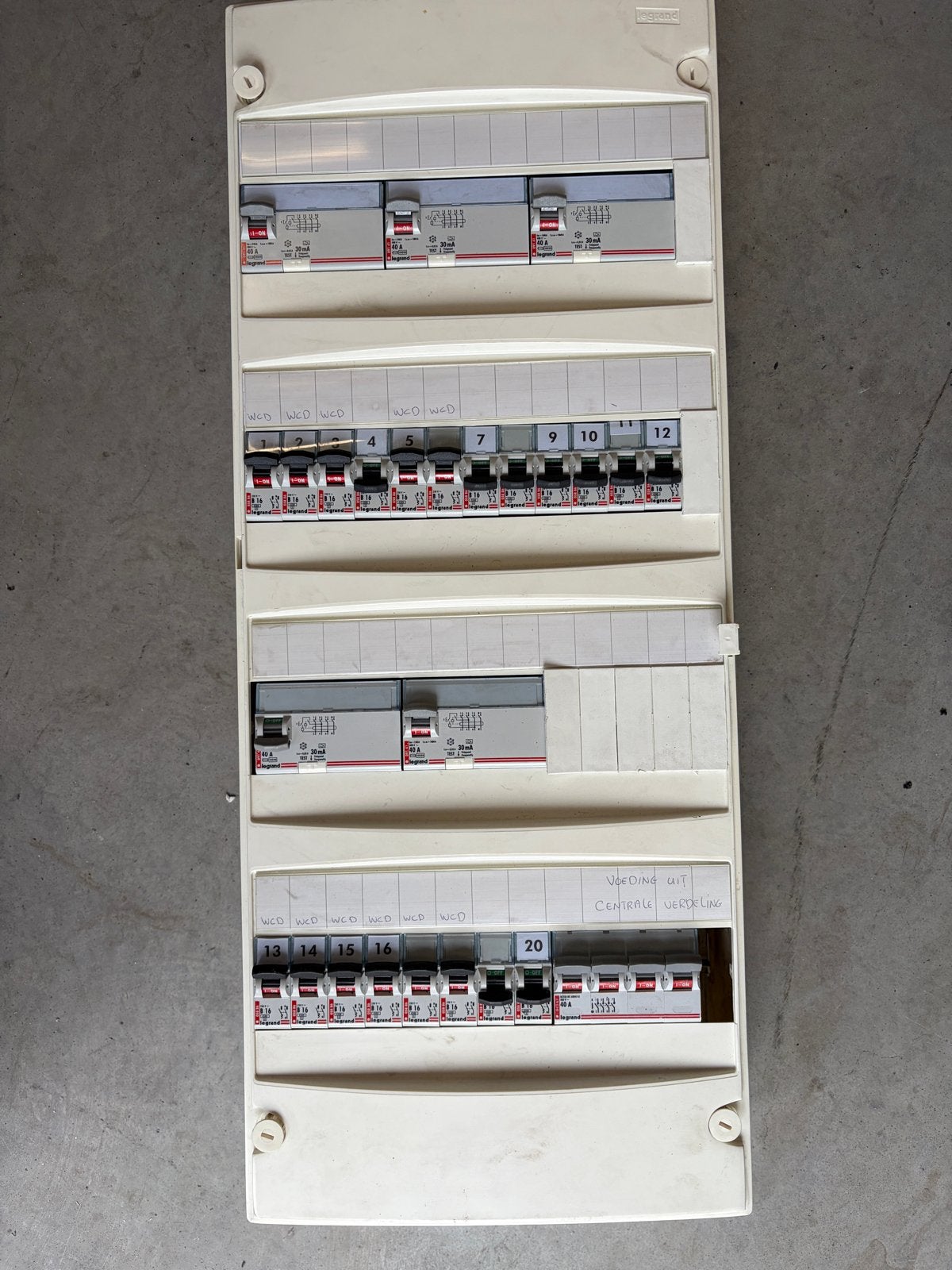 Legrand groepenkast, Ophalen, Gebruikt, Groepenkast