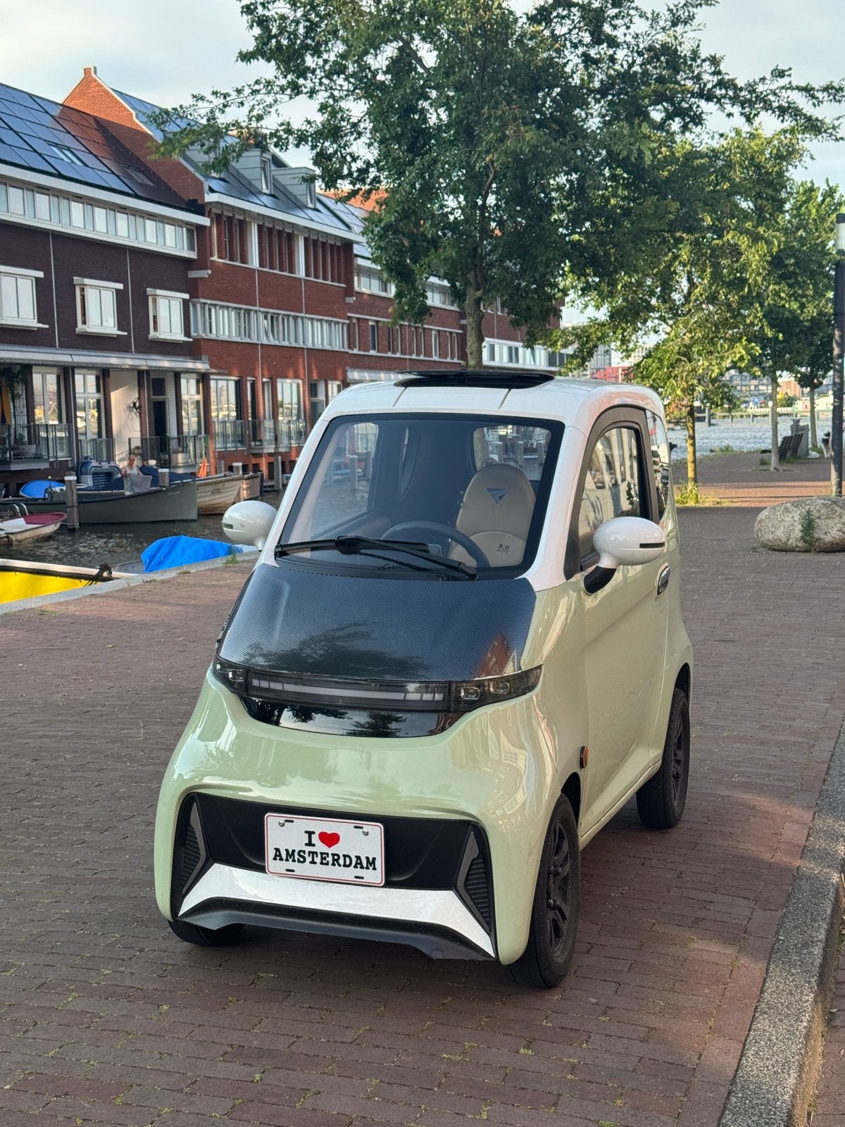 Scootmobiel Move E4 2025, Fietsen en Brommers, Brommerhelmen, Zo goed als nieuw, Ophalen of Verzenden