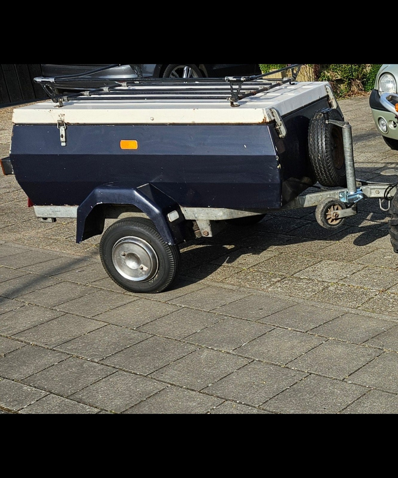 Kleine aanhanger vis kar, Ophalen