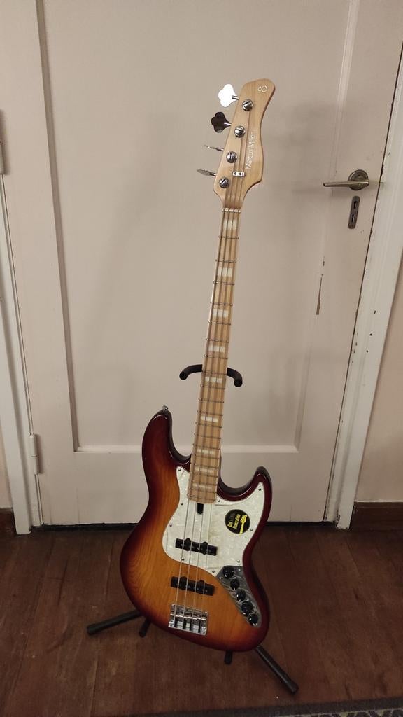 Marcus miller v7 sire8 2nd generation swamp, Ophalen of Verzenden, Zo goed als nieuw