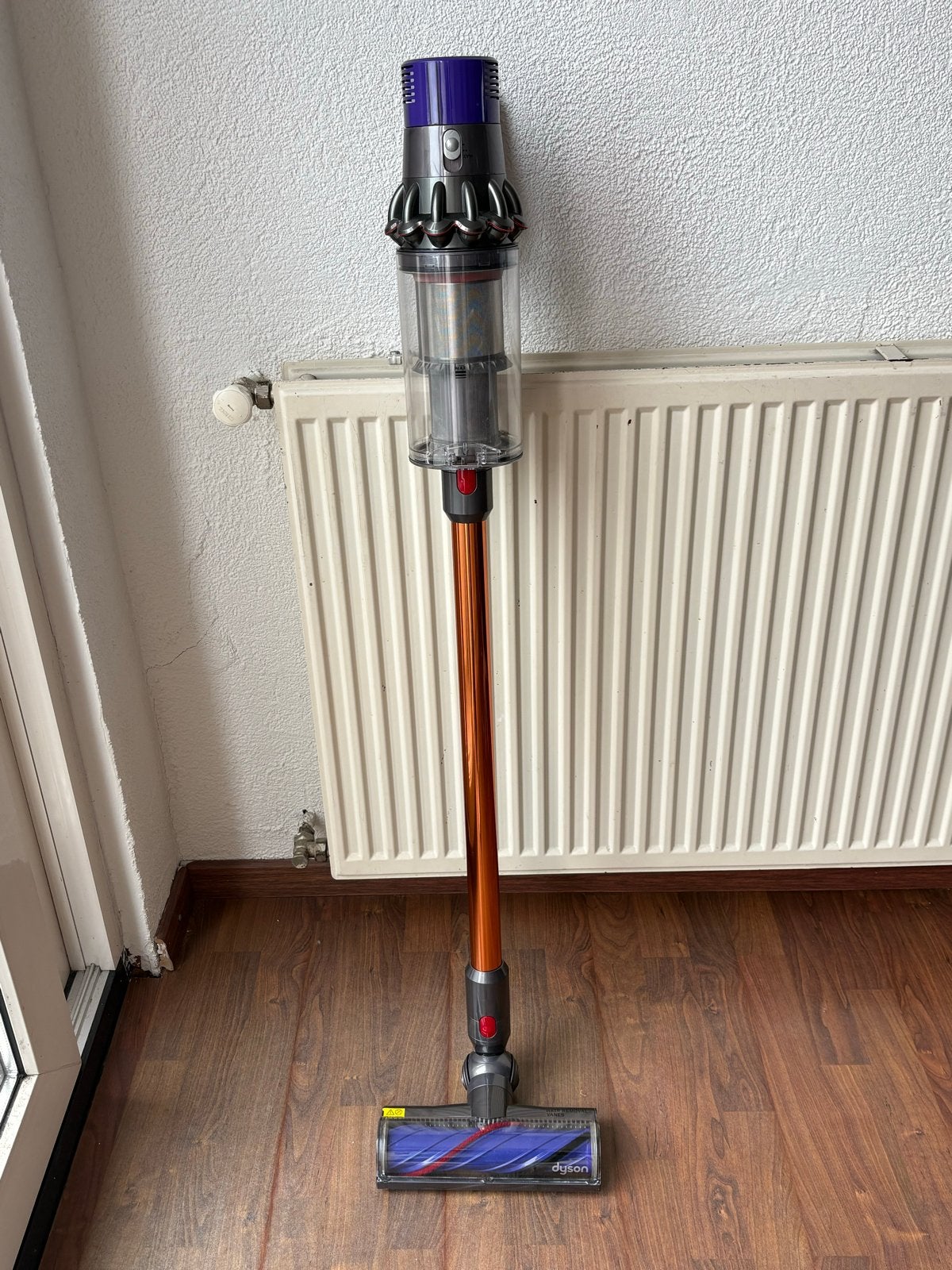 Dyson Cyclone V10 Draadloze Steelstofzuiger met Dweilfunctie, Ophalen, Draadloos, Zo goed als nieuw, Dyson