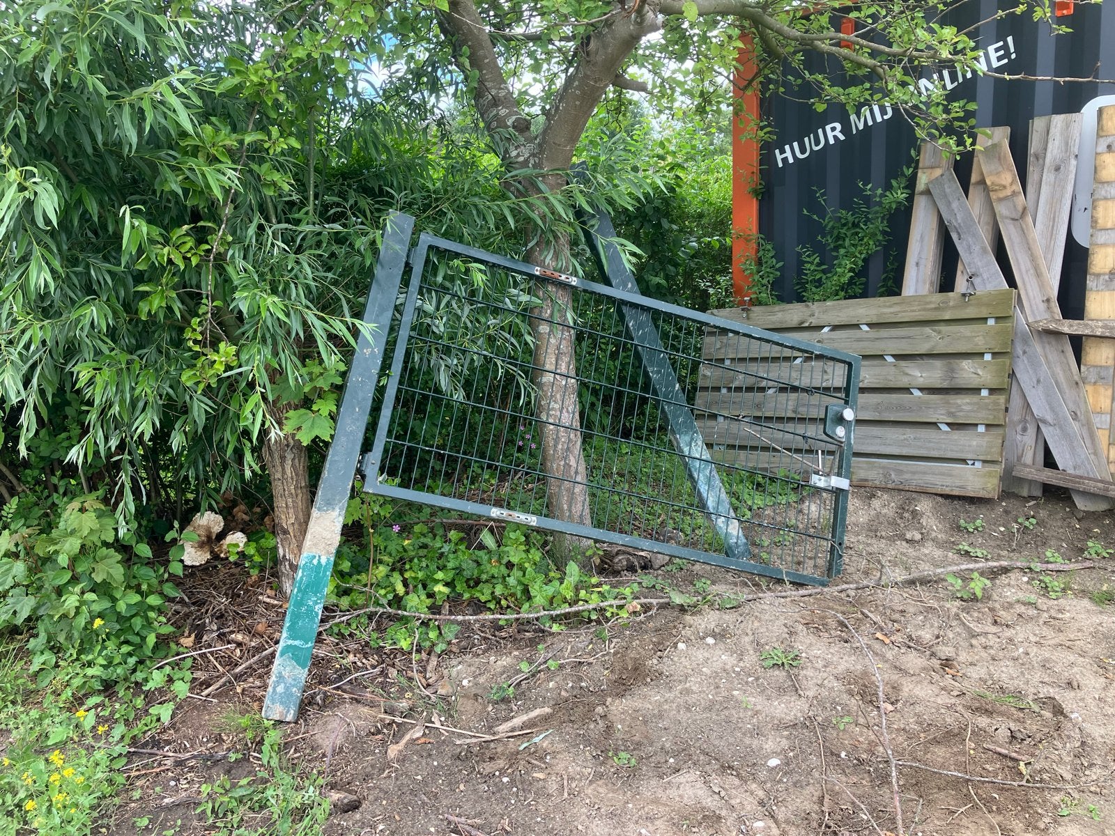Stalen tuinhek 180x100 cm met veiligheidssluiting, Tuin en Terras, Tuinhekken en Hekwerk, Ophalen, Met poort, Gebruikt, Tuinhek