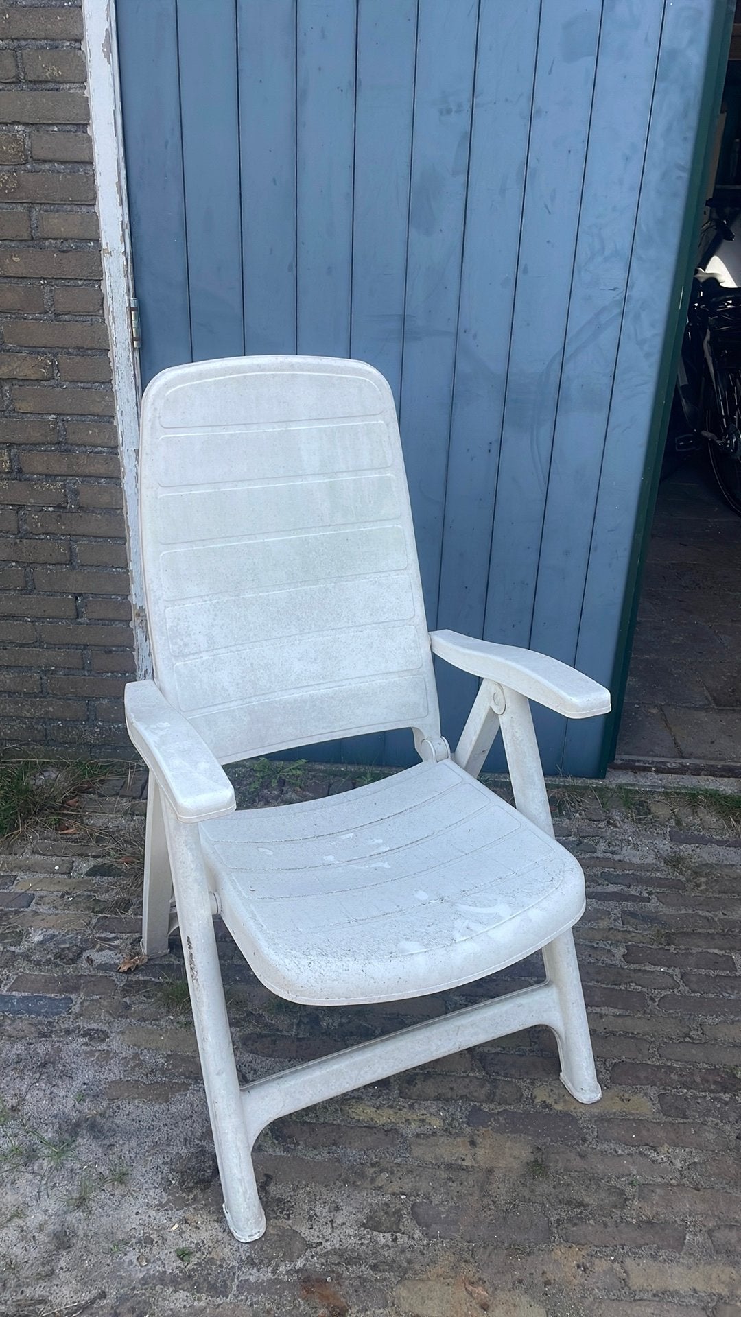 Witte tuinstoelen, Ophalen, Gebruikt, Kunststof