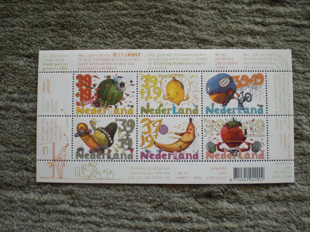 Velletje Kinderpostzegels 2004 Postfris Bieden, Postzegels en Munten, Ophalen of Verzenden, Na 1940, Postfris