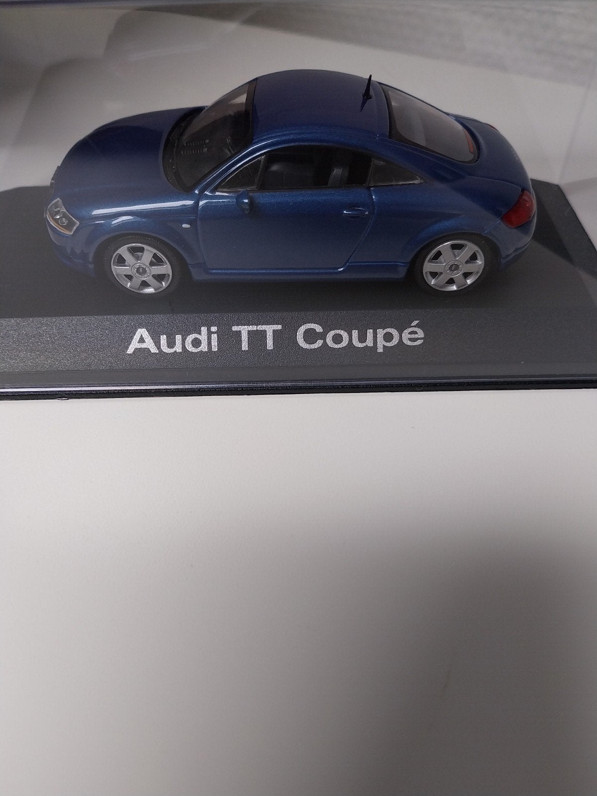 Audi TT Coupe 1:43 minichamps, Ophalen of Verzenden, Zo goed als nieuw, Auto