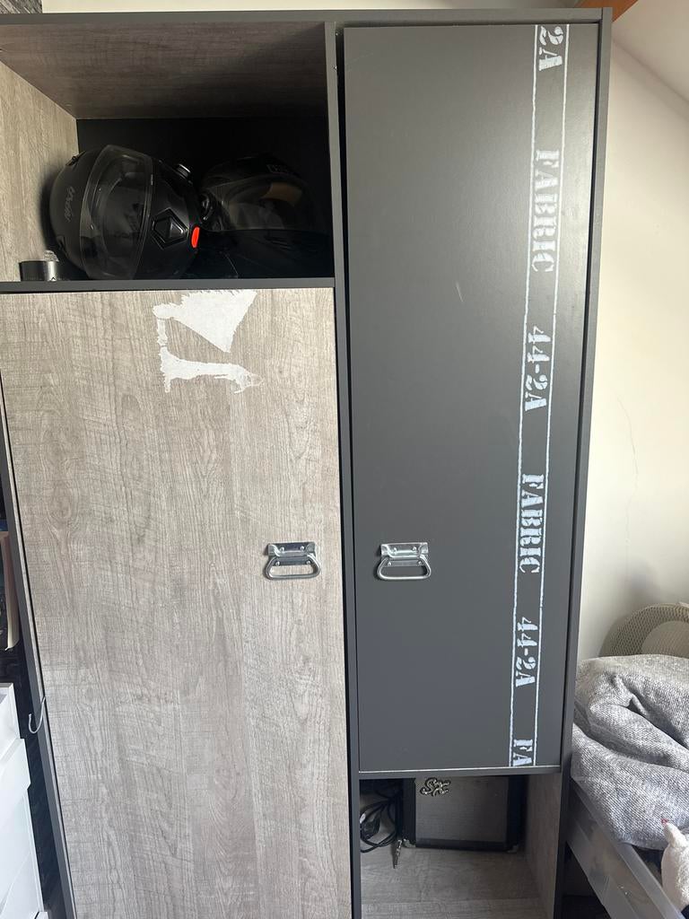 Set meubels voor jongen met industriële look en opbergruimte, Huis en Inrichting, Kasten | Kledingkasten, Gebruikt, 150 tot 200 cm
