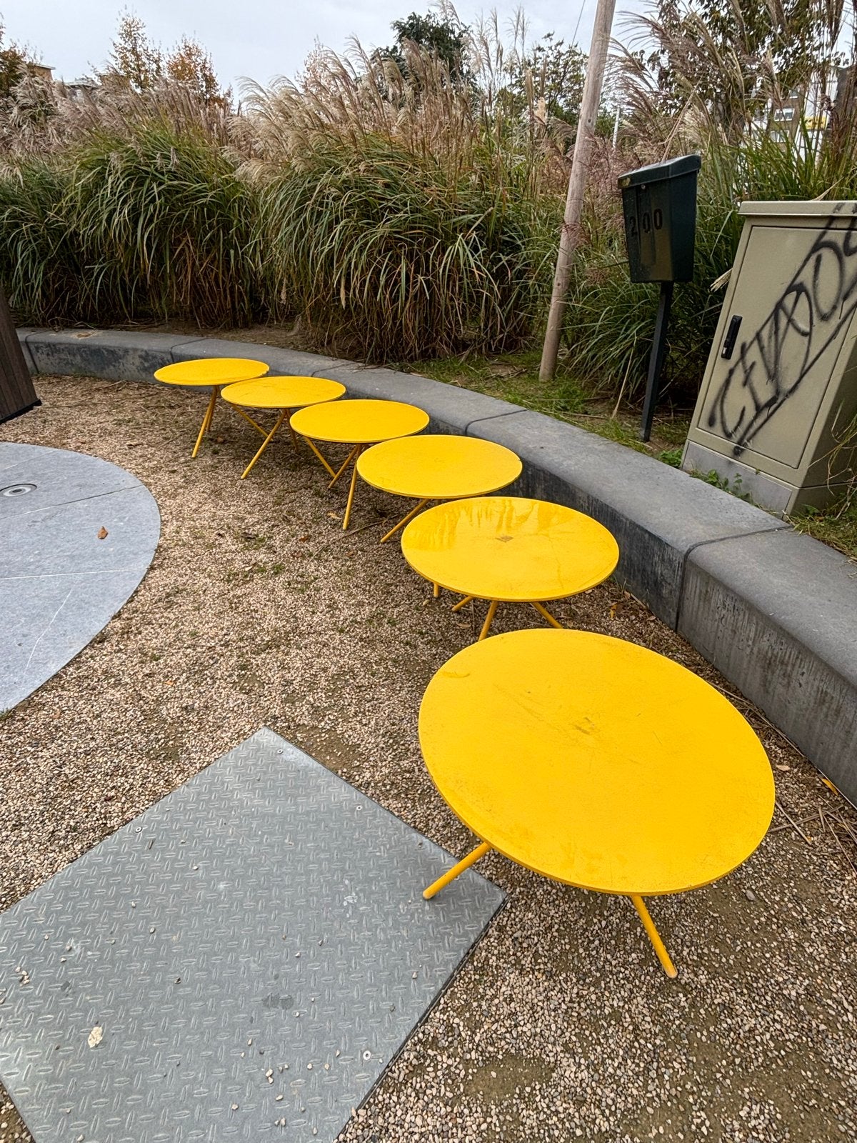 Pedrali Nolita Lage Tafel - Geel Design Salontafel, Ophalen, Minder dan 45 cm, Gebruikt, Metaal of Aluminium