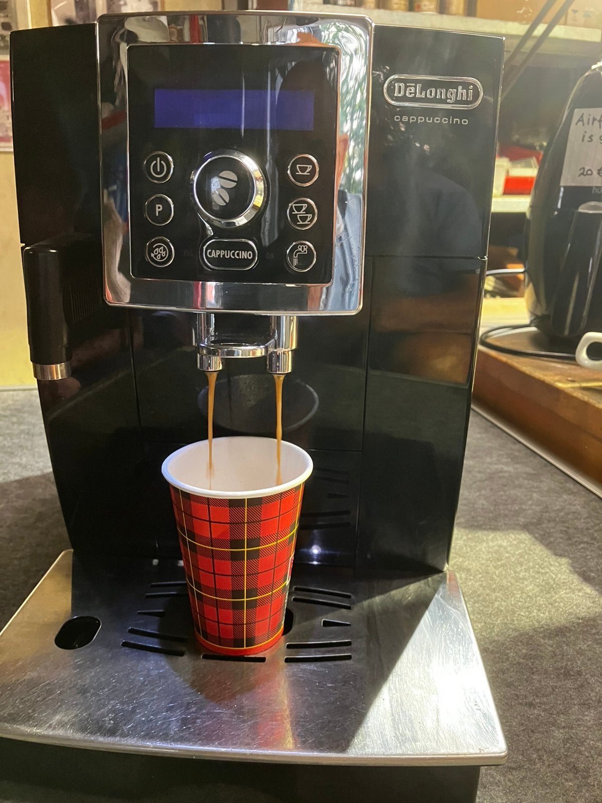 Koffie machine DeLonghi, Ophalen, Zo goed als nieuw, Koffiemachine