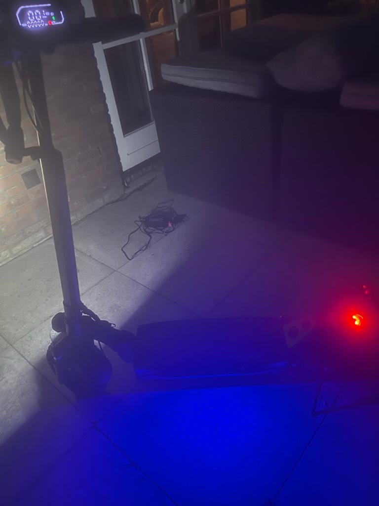 Elektrische step w9 met slot, Fietsen en Brommers, Steps, Ophalen, Zo goed als nieuw, Elektrische step (E-scooter)