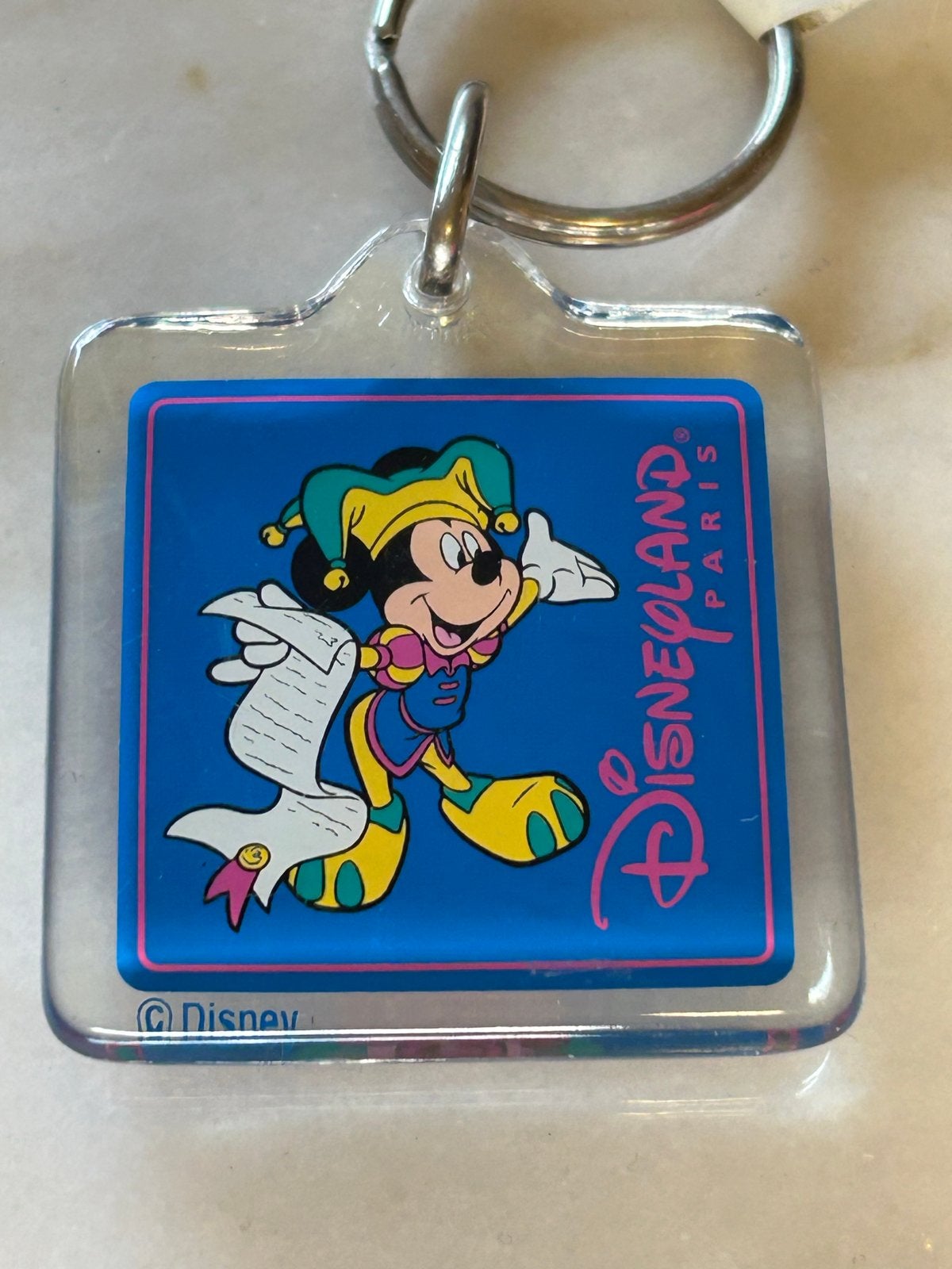 Disneyland Parijs 5 Jaar Jubileum Sleutelhanger Mickey, Ophalen of Verzenden, Mickey Mouse, Gebruikt, Overige typen