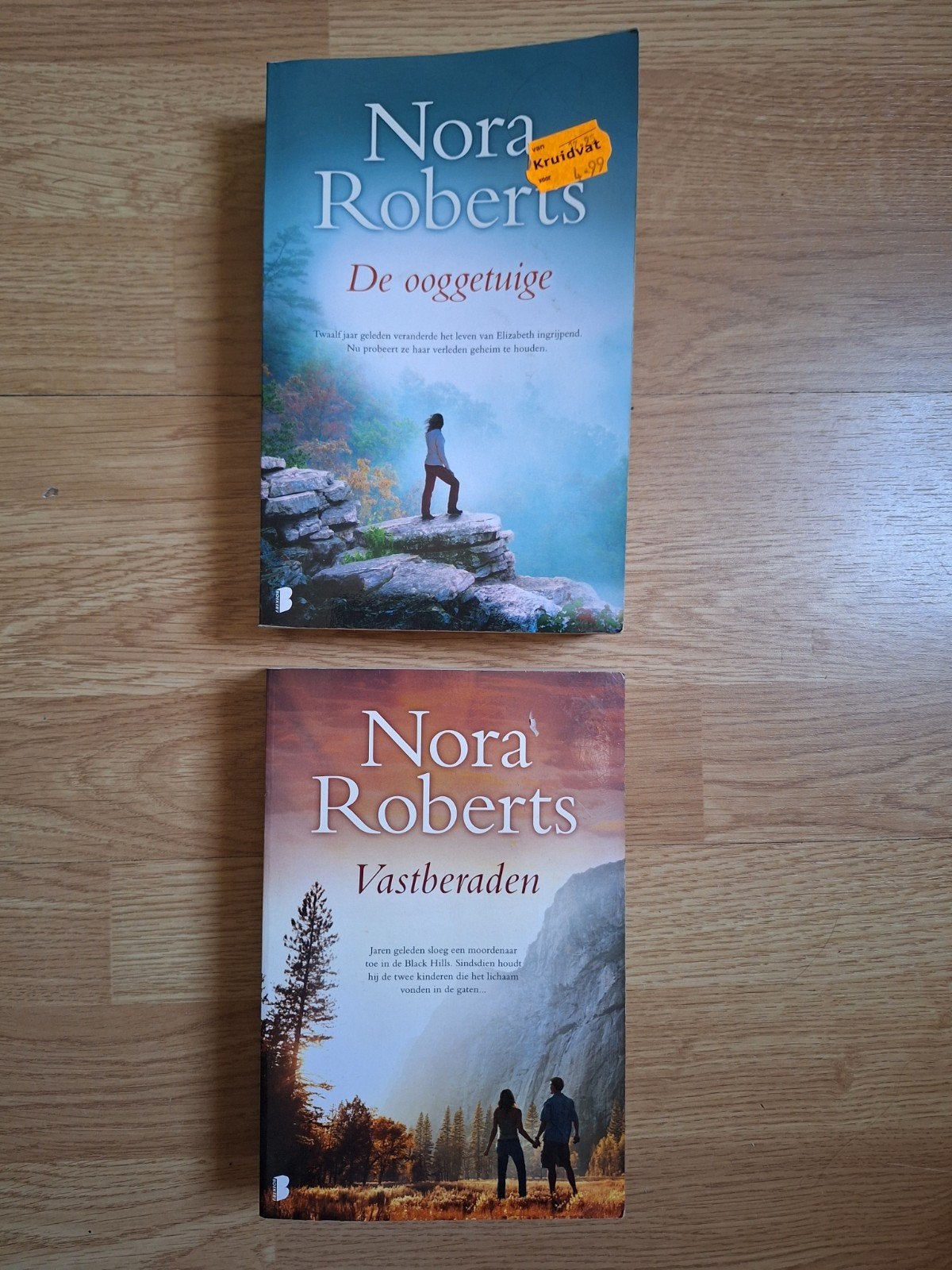 Nora Roberts Boeken: De Ooggetuige & Vastberaden, Ophalen of Verzenden, Zo goed als nieuw, Nora Roberts, Nederland