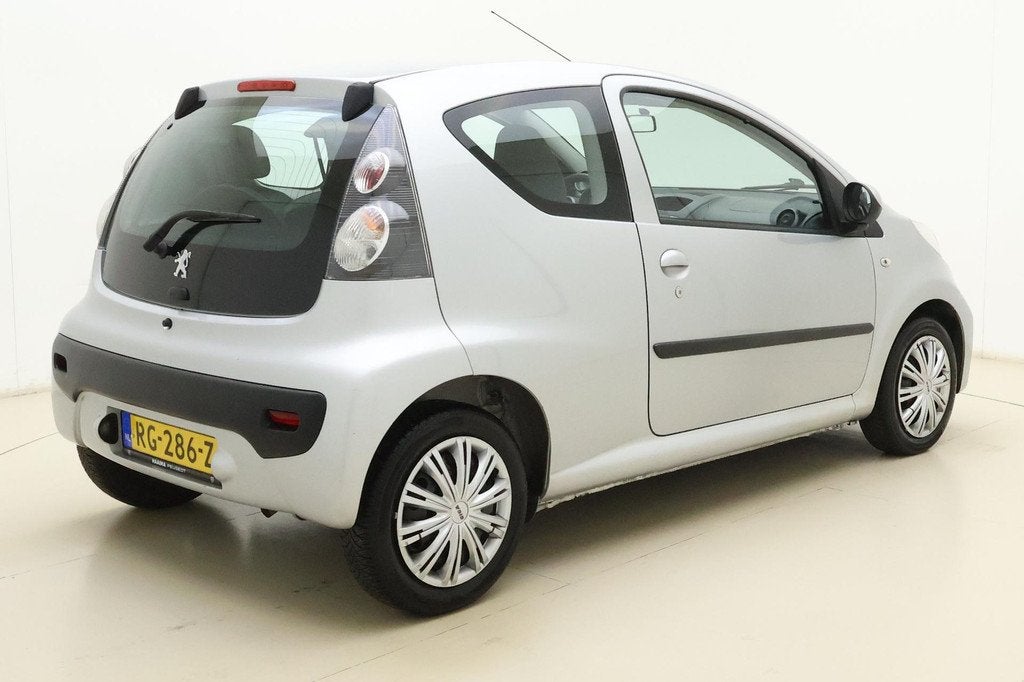 Peugeot 107 1.0-12V XS 68pk | Airco | Radio CD | El. ramen |, Voorwielaandrijving, Euro 5, Stof, Gebruikt