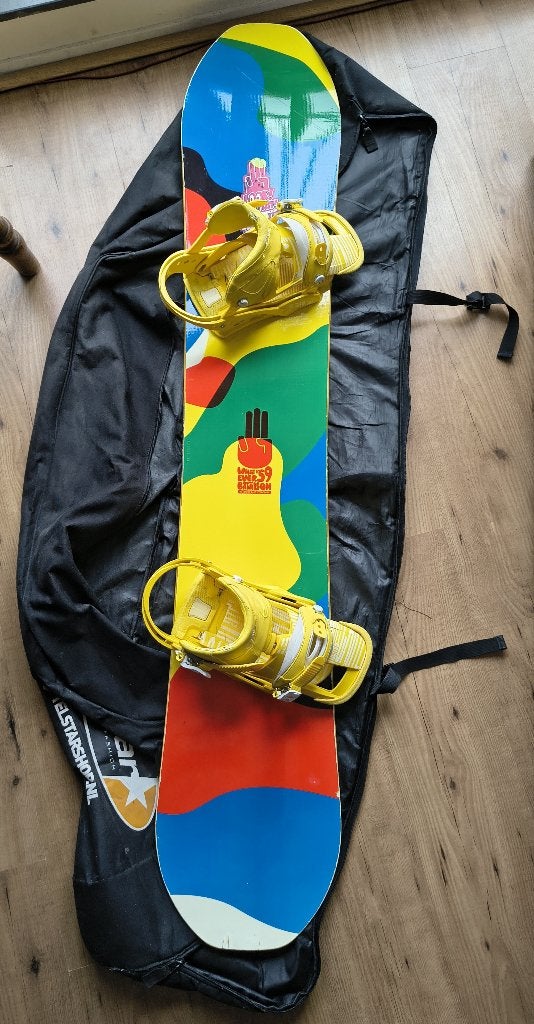 Bataleon Whatever 159 + Burton bindingen + snowboardtas, Ophalen, Gebruikt, Board