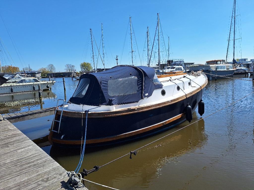 IP24 – Klassieke, stabiele en zuinige kajuitboot in topstaat, Watersport en Boten, Motorboten en Motorjachten, Ophalen, Gebruikt