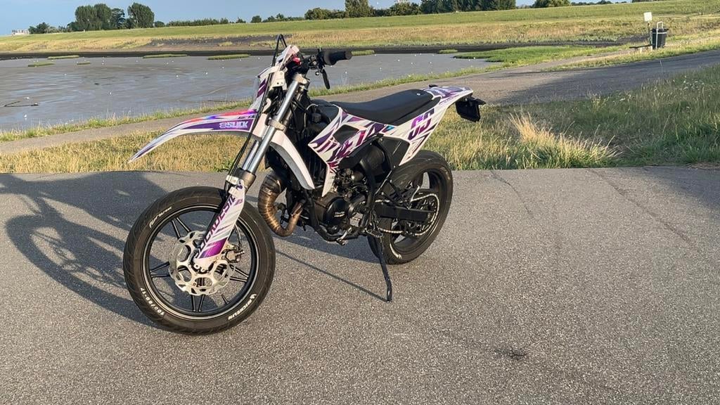 Beta rr 50, Fietsen en Brommers, Brommers | Derbi, Ophalen, Zo goed als nieuw
