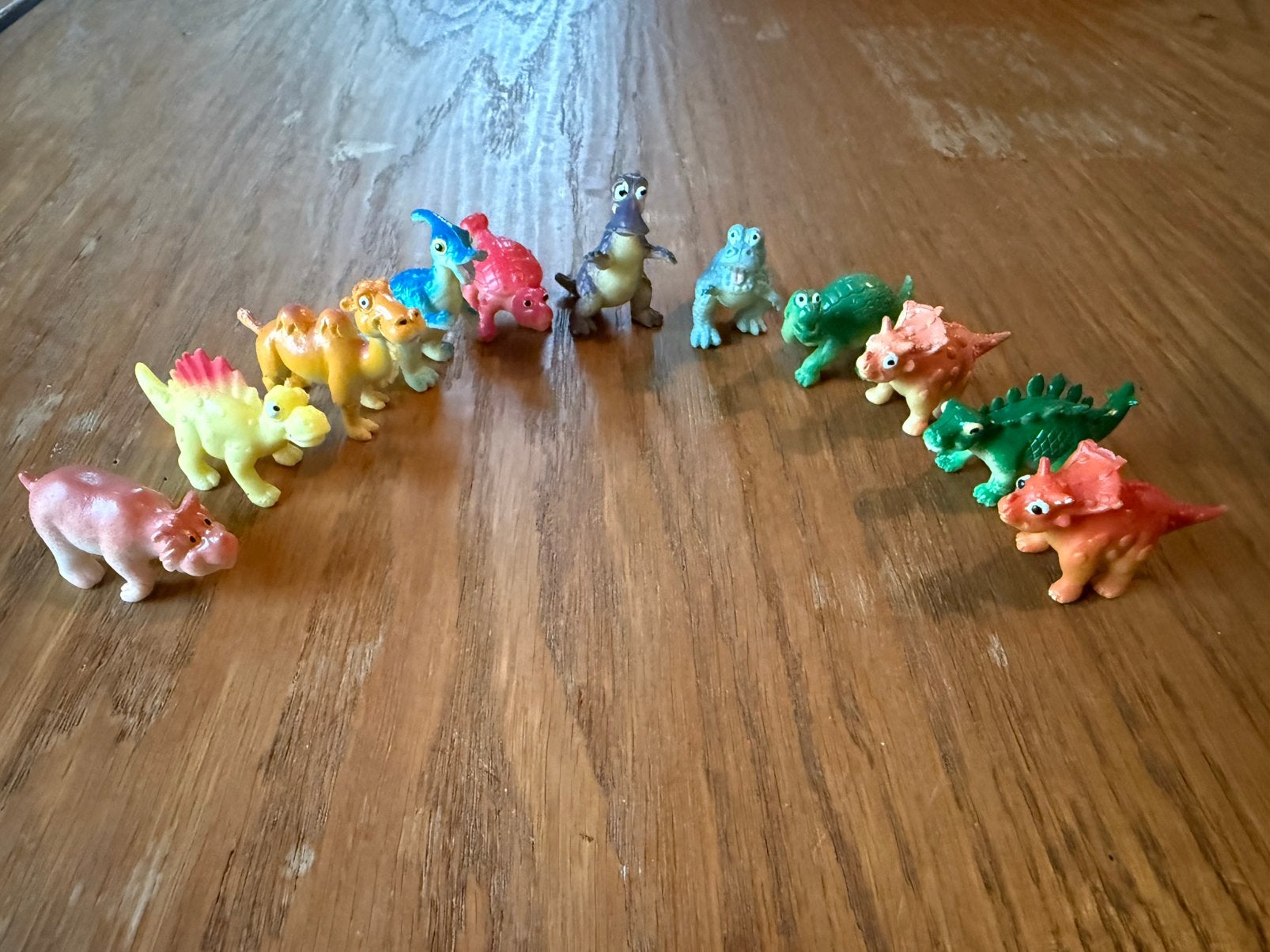 Friendly dinosaurs Toi-Toys, Ophalen of Verzenden, Gebruikt