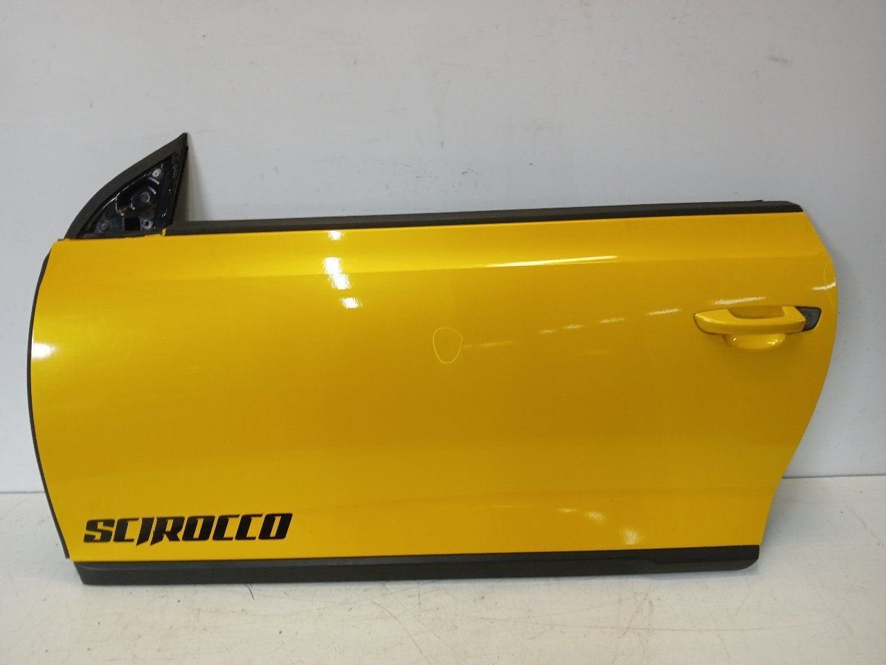 Portier links voor Volkswagen Scirocco, Auto-onderdelen, Onderdelen@venauto.nl, Van der Ven Autorecycling B.V., Gebruikt, Ettenseweg 76, 4706 PB Roosendaal, The Netherlands