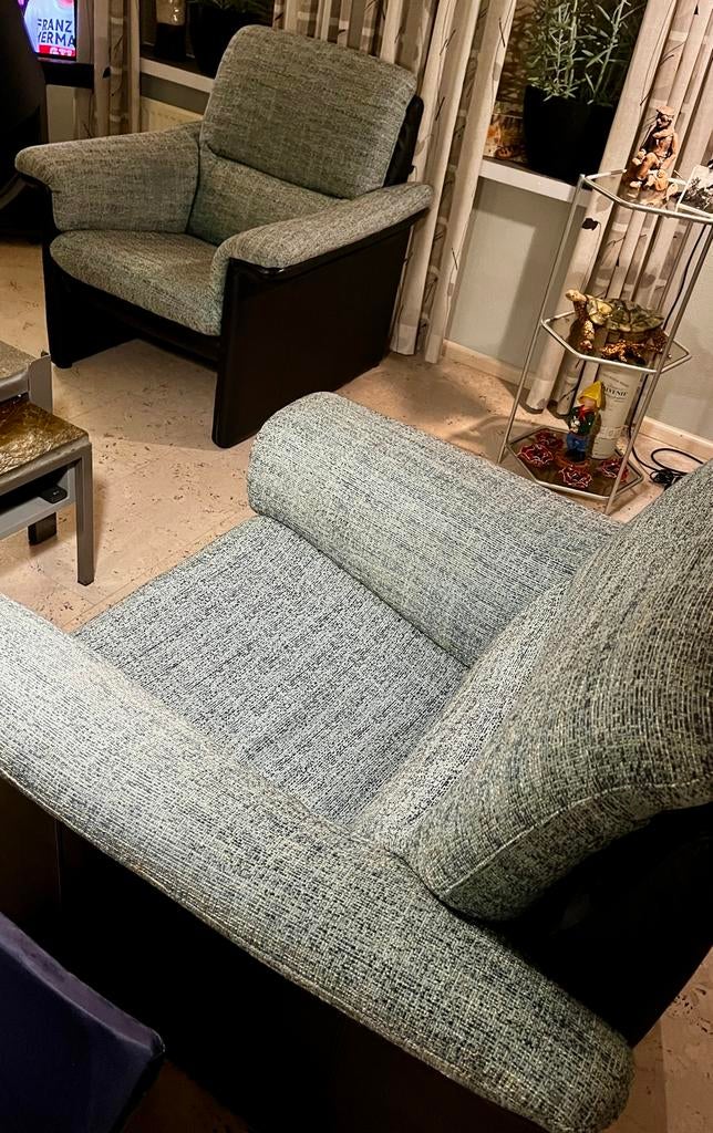 Twee robuuste stoelen van Van Til Alkmaar, Ophalen, Zo goed als nieuw, 50 tot 75 cm, Leer