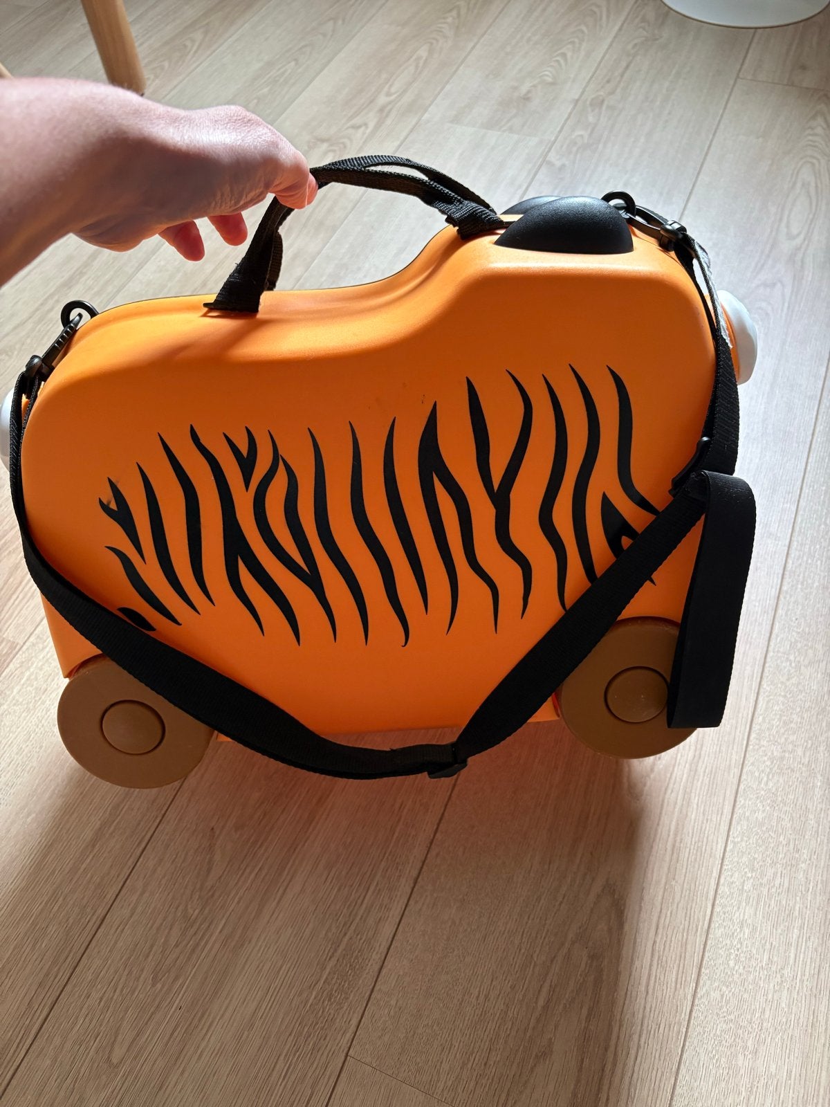 Leuke logeerkoffer tijgerprint met wieltjes, Wieltjes, Gebruikt, Hard kunststof, Minder dan 50 cm