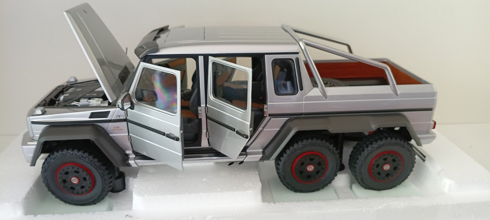 Mercedes Benz G63 AMG 6x6 Autoart., Hobby en Vrije tijd, Verzenden, Nieuw, Auto, Autoart