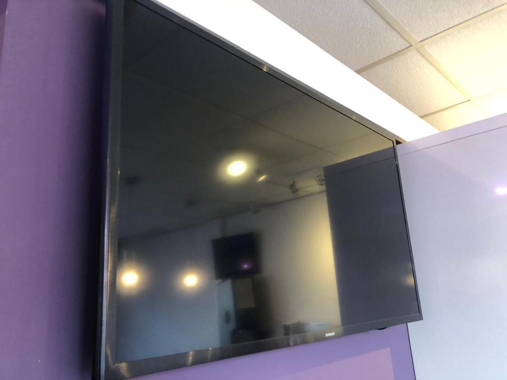 Samsung LED TV - Zo goed als nieuw, Ophalen, Zo goed als nieuw